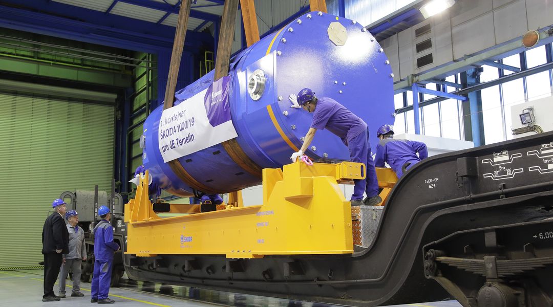 Kontejnery pro transport a skladování použitého jaderného paliva